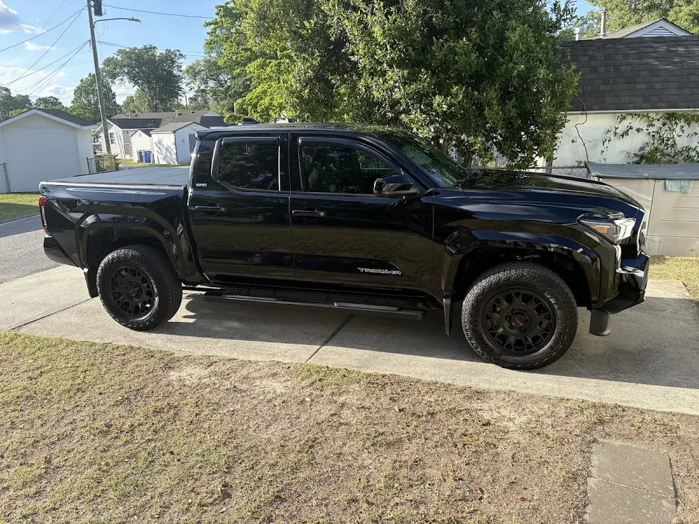 Black Toyota Tacoma photographed by William Hamme in his Google review
